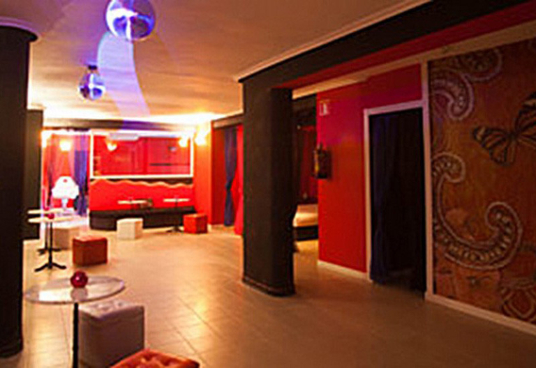 deluxe swingers almerÍa clubs swingers intercambio de parejas